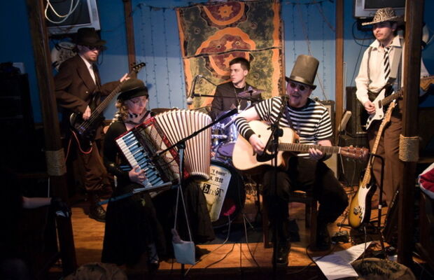 Ужин в Шляпах