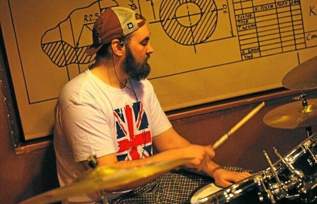 Благотворительный концерт в баре "Завод"