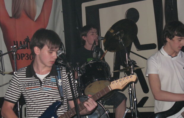 Концерт в арт-клубе ВЫХОД И группа 12 Месяцев!!!