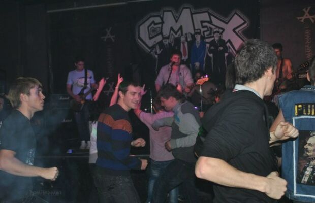 С разных концертов