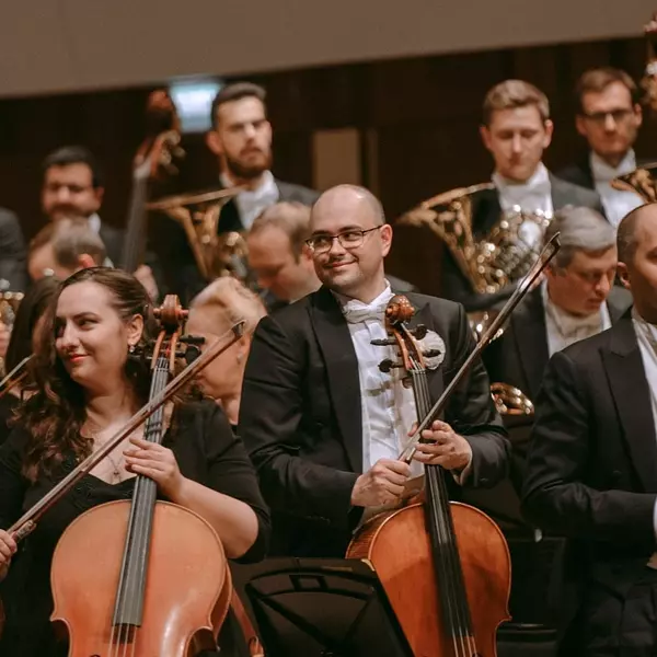 Двенадцать месяцев