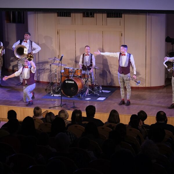 Весёлые ребята