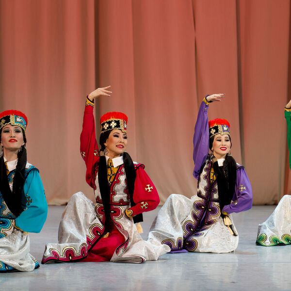 Ансамбль песни и танца Калмыкии «Тюльпан»