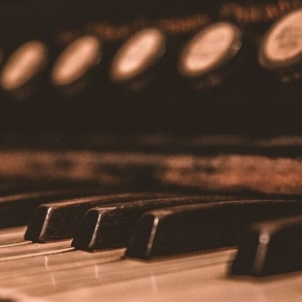 Органный Фантастический орган при свечах