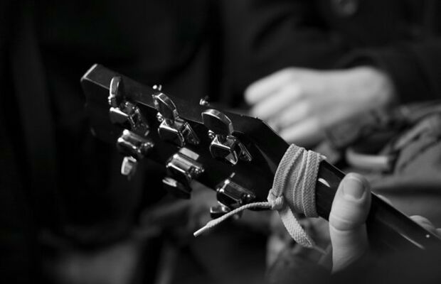 Узнай меня - открой на стук