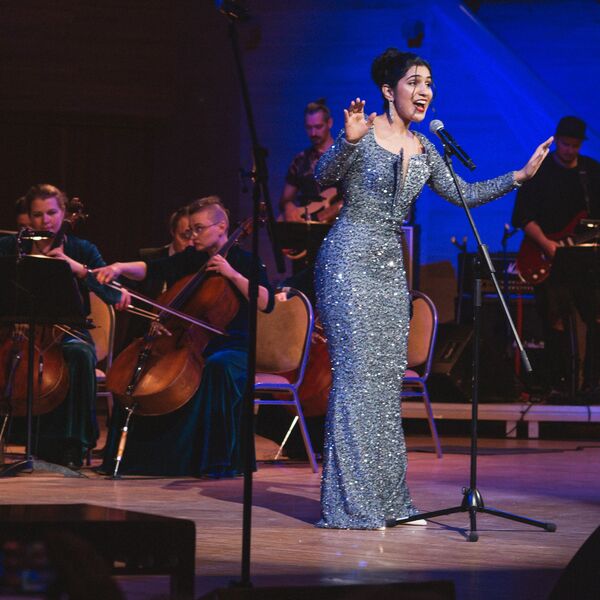 Movie Hits. Звёзды оперы и оркестр Глобалис