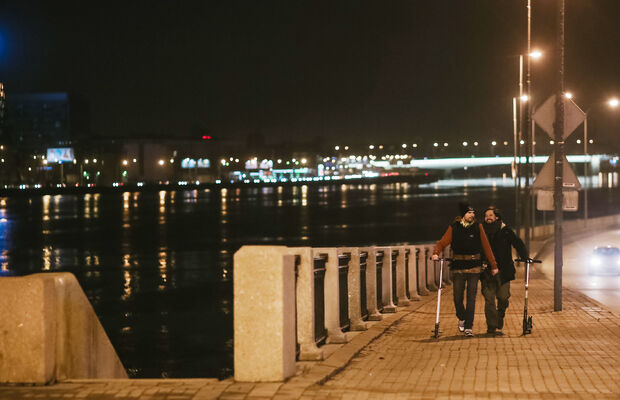 Backstage Make Some Noize