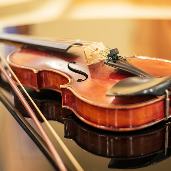 Cello-battle. Crossover Basso