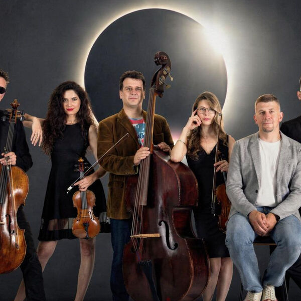 Оркестр при свечах «Лунное затмение» (Moon Eclipse)