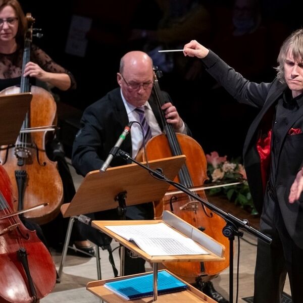 Симфонический оркестр. Весна звучит