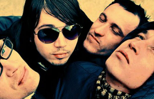 Пионерлагерь Пыльная Радуга на прогулке