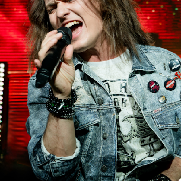 "Девяностые 2.0" - сольный концерт Евгения Егорова