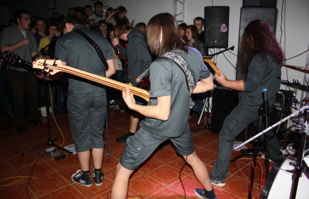 14.01.11 муз.салон Ария