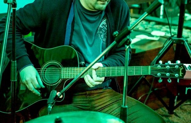 Предновогодняя акустика в Центре "Открытый мир"  22.12.2013