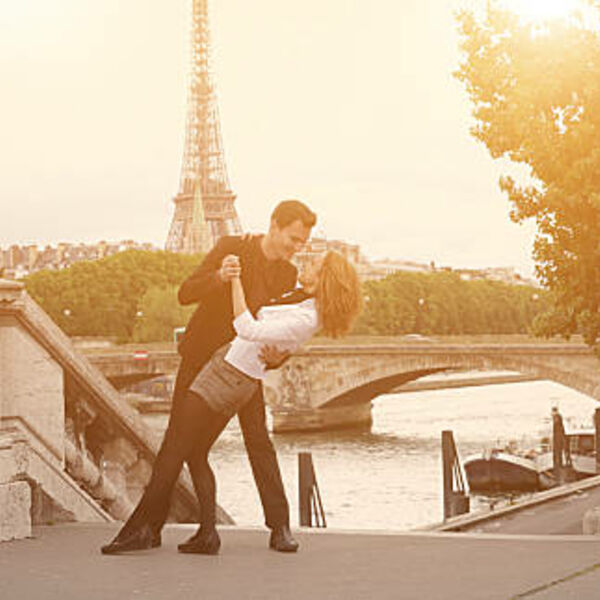 Елисейские поля «Весна в Париже