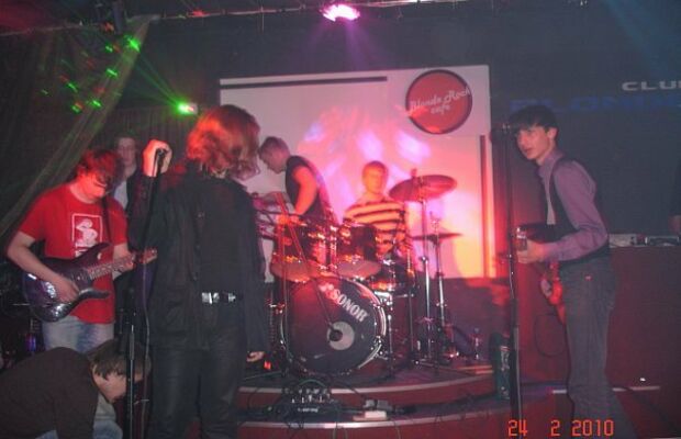 Фотографии с концертов и репетиций.