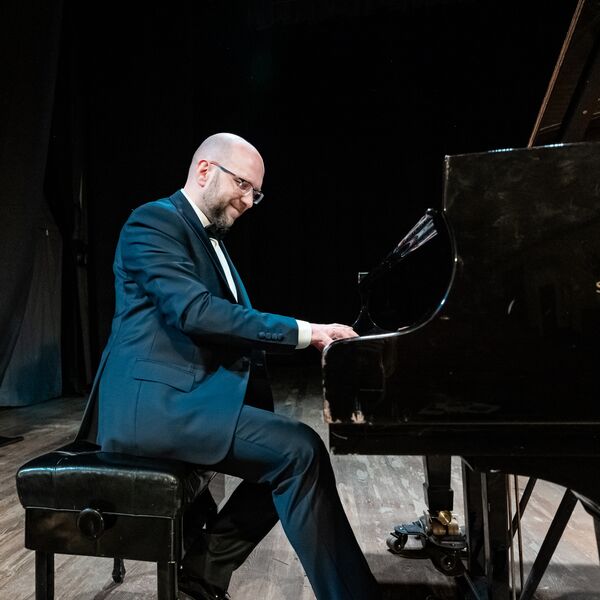 Мелодии театра и кино при свечах