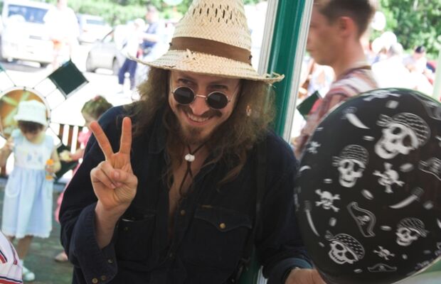 Краткий фоторепортаж о поездке гр."Чернозём" в академгородок Новосибирска на концерт памяти И.Ф.Летова