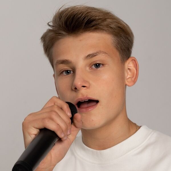 Леонардо Хенер Мендоза