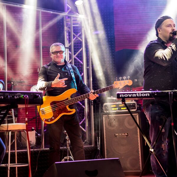 Dipped in Purple. Deep Purple & Pink Floyd Tribute
