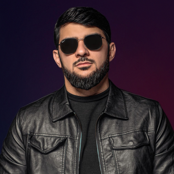 Ислам Итляшев