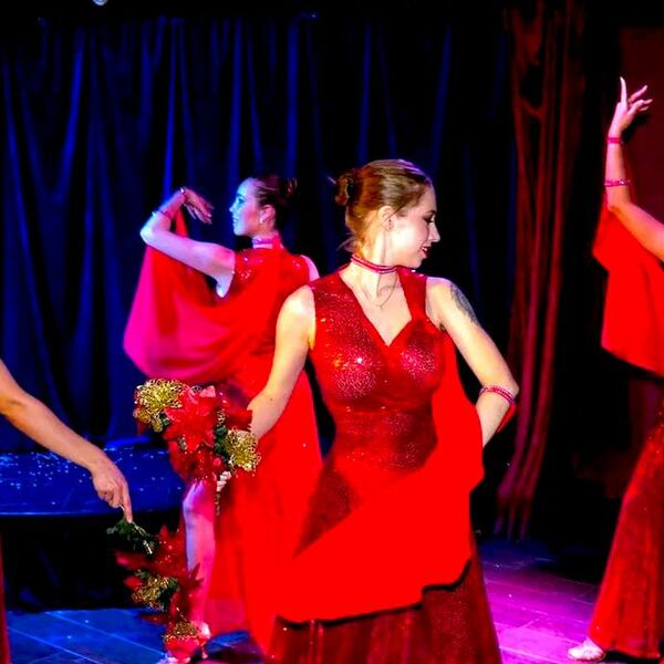 Магическое кабаре: праздник для прекрасных дам!