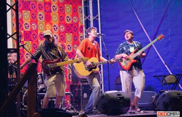 загадочная, странная, актуальня группа «ПлюS 800»