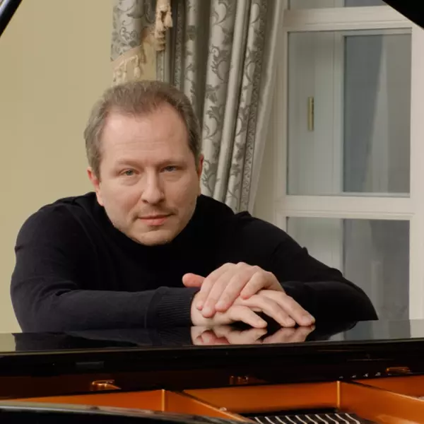 Юрий Мартынов