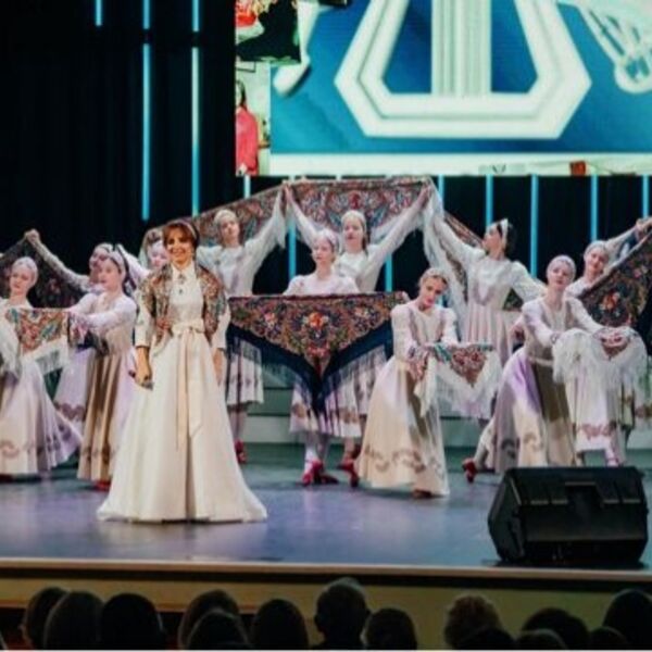 Сила в единстве, в танце душа!