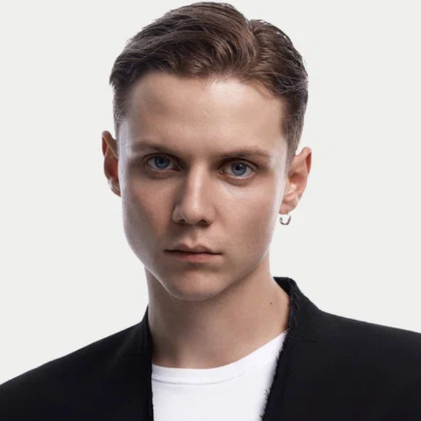 Ваня Дмитриенко