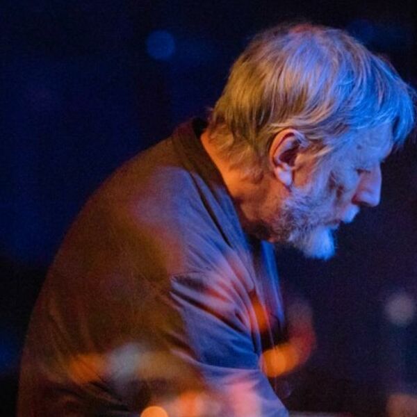 Владимир Мартынов