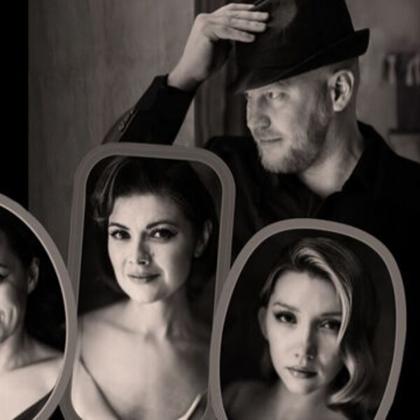 Ананасы в шампанском