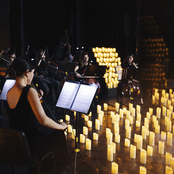 Unisong. Знаменитые саундтреки из фильмов при свечах