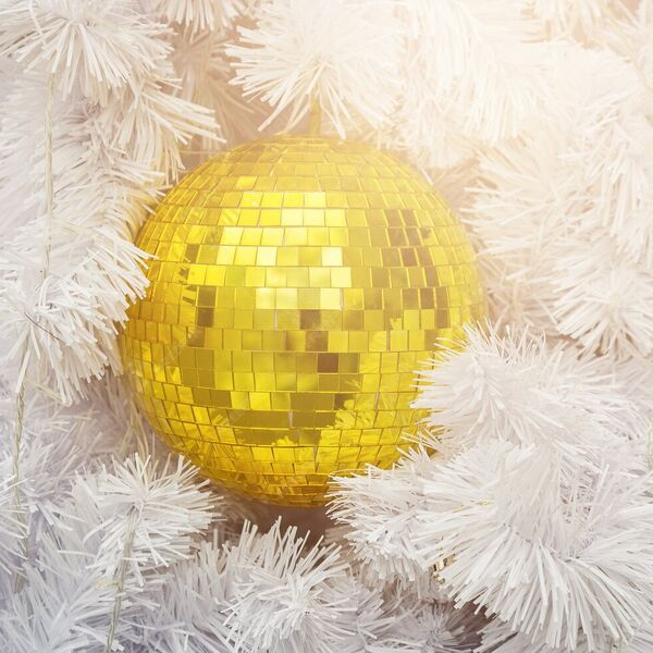 Новогодняя дискотека White