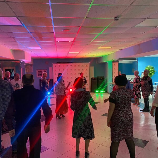 Танцевальные вечера для людей «элегантного возраста»