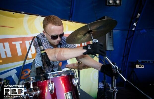 загадочная, странная, актуальня группа «ПлюS 800»