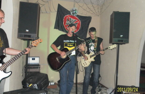 Концерт в мотоклубе Южный Крест 24.09.2011г.