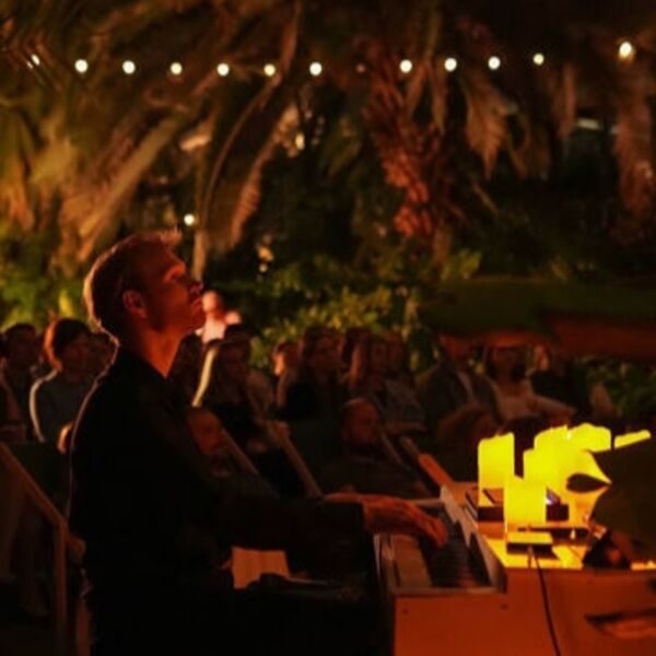 Магия свечей. Witney Houston Tribute