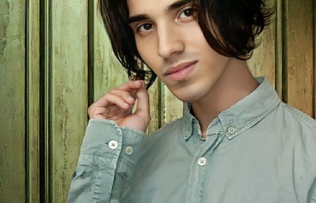 Slava Volk Певец