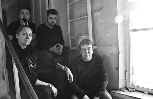 Первая официальная фотосессия группы