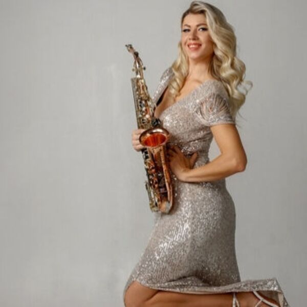 Концерт Анастасии Высоцкой «Ladynsax. Новая программа – 10 лет на сцене»