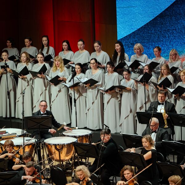 Лунный свет и Красноярский камерный хор. Музыкальная битва