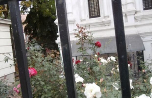 Церковь Рождества Богородицы на Малой Дмитровке в Москве