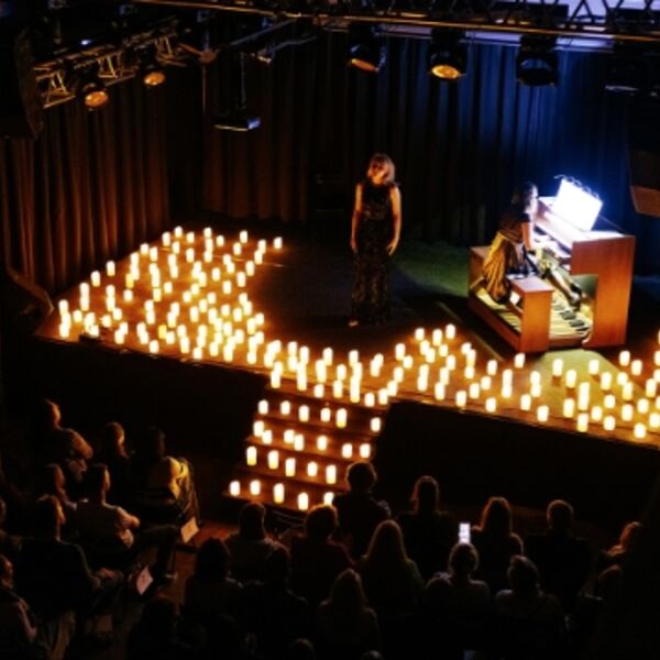 Орган при свечах