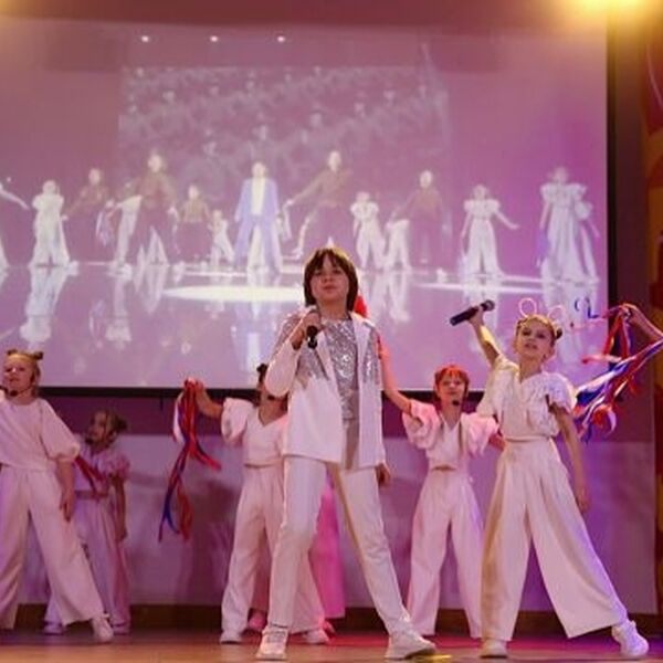 Одна сцена - одна семья