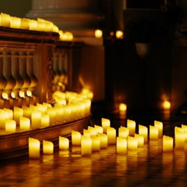 Орган и дудук при свечах