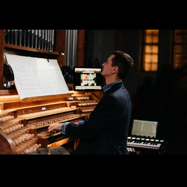 Орган и рояль при свечах. Рок‑баллады