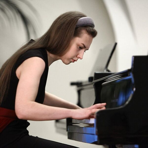 Экскурсия в особняк Шрёдера + Винтаж на два рояля