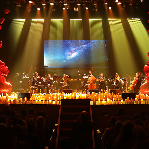 «Мировые хиты неоклассики» Оркестр и 2025 свечей. Neo Classic Orchestra