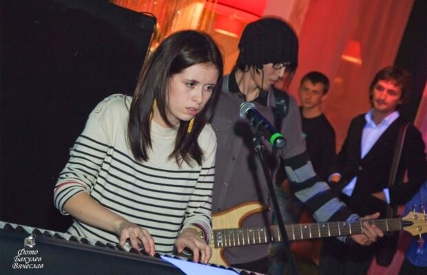 2011.09.23 Maria Chirkova & FlyFoxMusic in Virgin-cafe